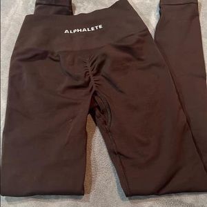 ALPHALETE AMPLIFY LEGGINGS - SIZE XS - CHOCOLATE